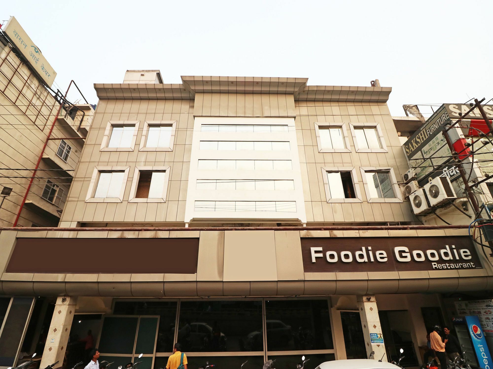 Hotel Deep Kanpur Exteriör bild